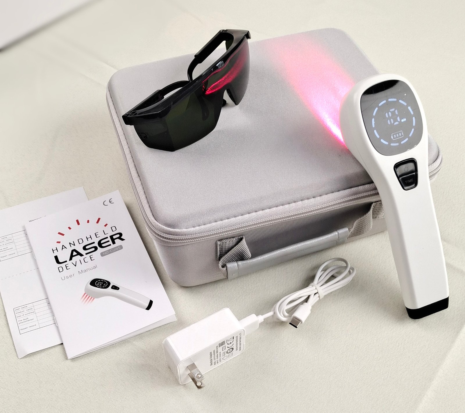 Trendlox Core KT Handheld Red Light & Laser Wellness Device box content and accessories Trendlox Core KT Handheld Red Light & Laser Wellness Device box content and accessories